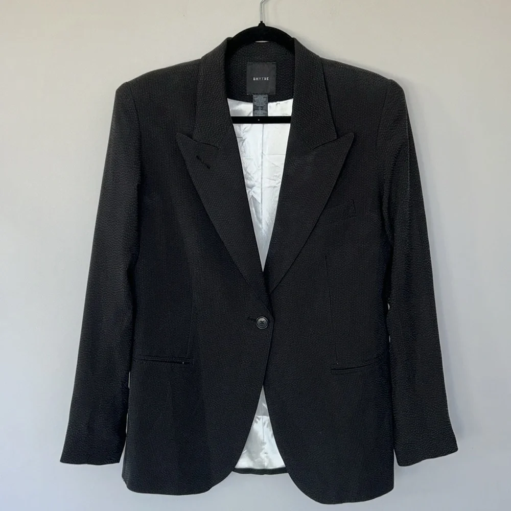 Smythe 90s Oversized Blazer in Sandwashed Black - Picture 5 of 11